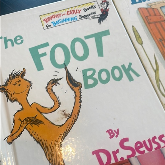 Children's Book Collection - Peter Pan, Dr. Seuss, Yoo-hoo, Roger Rabbit - Picture 3 of 6